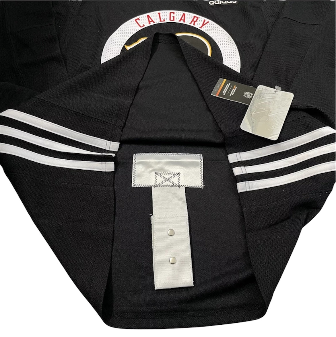 Calgary Flames adidas Black Practise Jersey | Black | Size 50