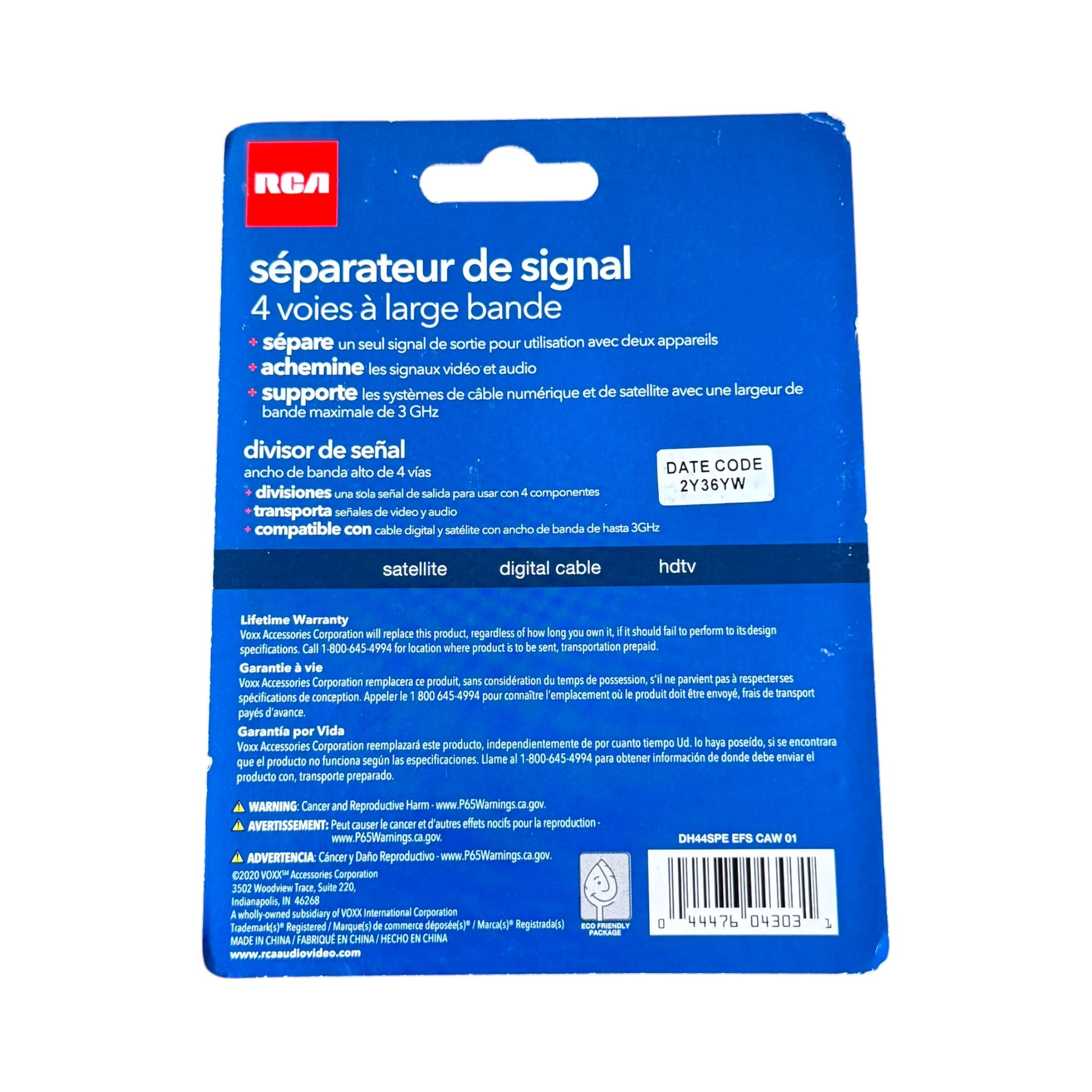 RCA 4-way signal splitter in blue retail packaging, featuring product specifications, technical details, and a barcode on a white background.